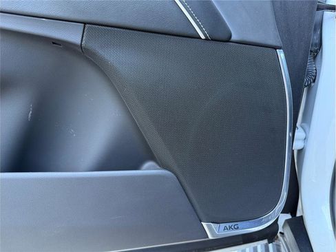 Used 2023 Cadillac Escalade ESV Sport Platinum w/ LPO, ONYX Package image 29