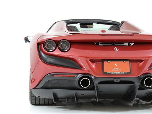 Certified 2023 Ferrari F8 Tributo RWD image 31
