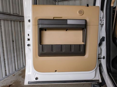 Used 2016 Ford F250 Lariat w/ Lariat Interior Package image 46