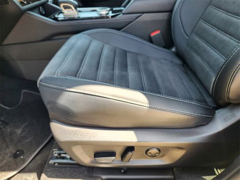 New 2025 Mitsubishi Outlander SE image 17