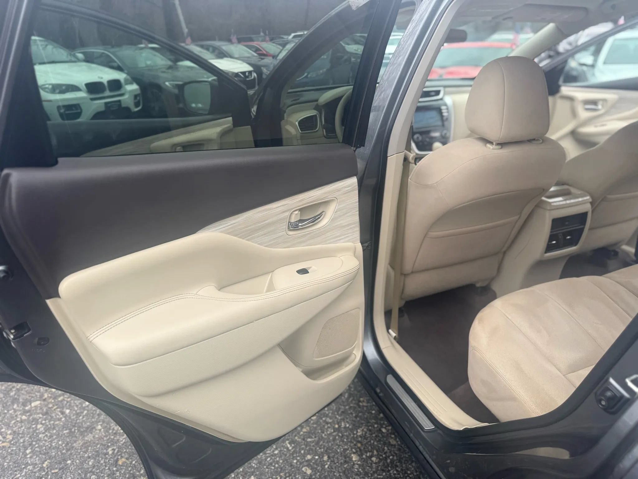 Used 2016 Nissan Murano S w/ Navigation Package AWD/4WD image 16