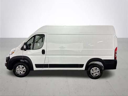 New 2026 RAM ProMaster 2500 w/ Quick Order Package 22G SLT FWD image 9
