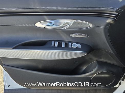 Used 2025 Genesis GV70 2.5T w/ Sport Prestige Package image 33