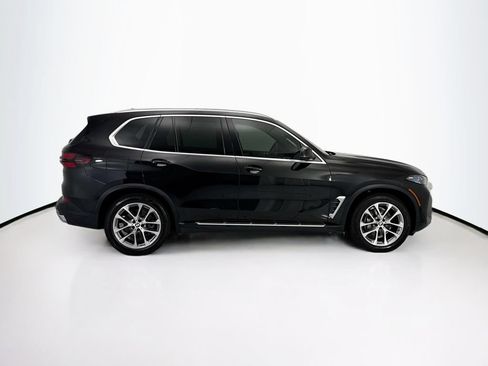 Used 2024 BMW X5 xDrive40i w/ Premium Package AWD/4WD image 4