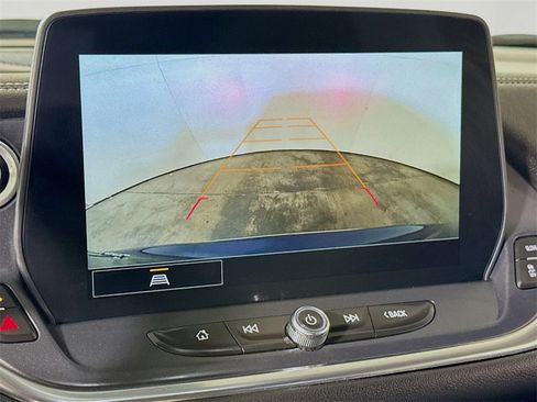 Used 2023 Chevrolet Blazer LT image 11