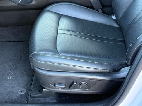 Used 2024 Kia Sorento S FWD image 37