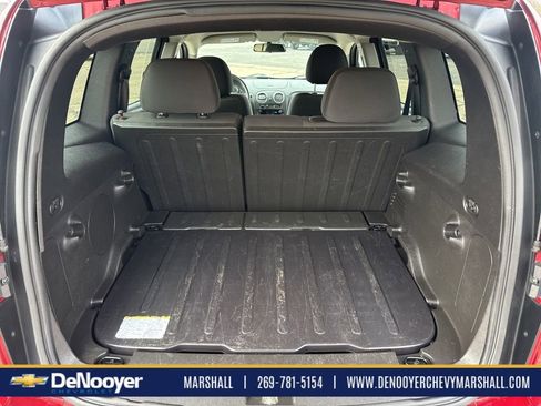 Used 2009 Chevrolet HHR LT image 9