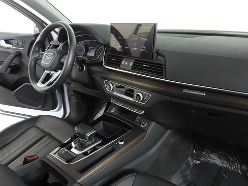 Used 2023 Audi Q5 2.0T Premium w/ Convenience Package AWD/4WD image 13