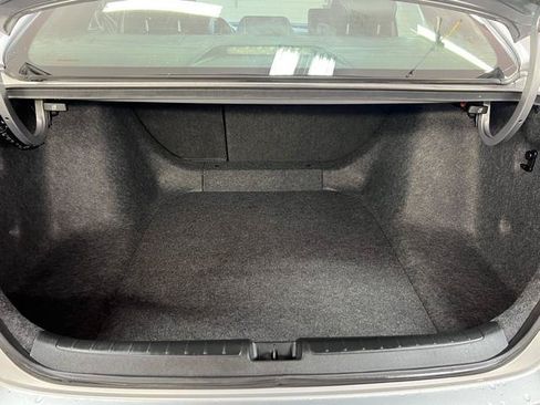 Used 2018 Honda Accord Sport image 9