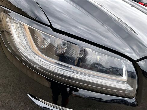 Used 2020 Lincoln Nautilus Reserve w/ Equipment Group 202A image 27