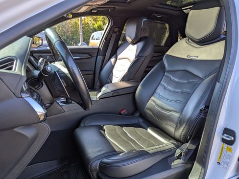 Used 2019 Cadillac CT6 V w/ Driver Assist Package image 28