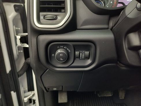 Used 2019 RAM 2500 Laramie AWD/4WD image 16