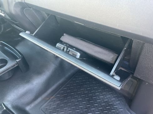 Used 2013 Ford F150 XL w/ Mid Equipment Group RWD image 15
