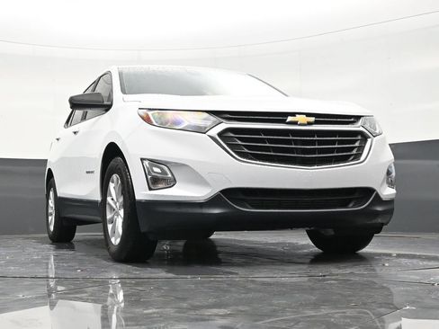 Used 2020 Chevrolet Equinox LS FWD image 23