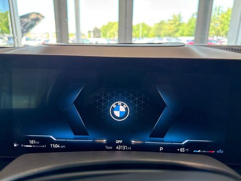 Certified 2024 BMW X7 xDrive40i w/ Executive Package AWD/4WD image 19