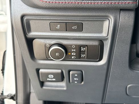 Used 2023 Ford Expedition Limited image 15