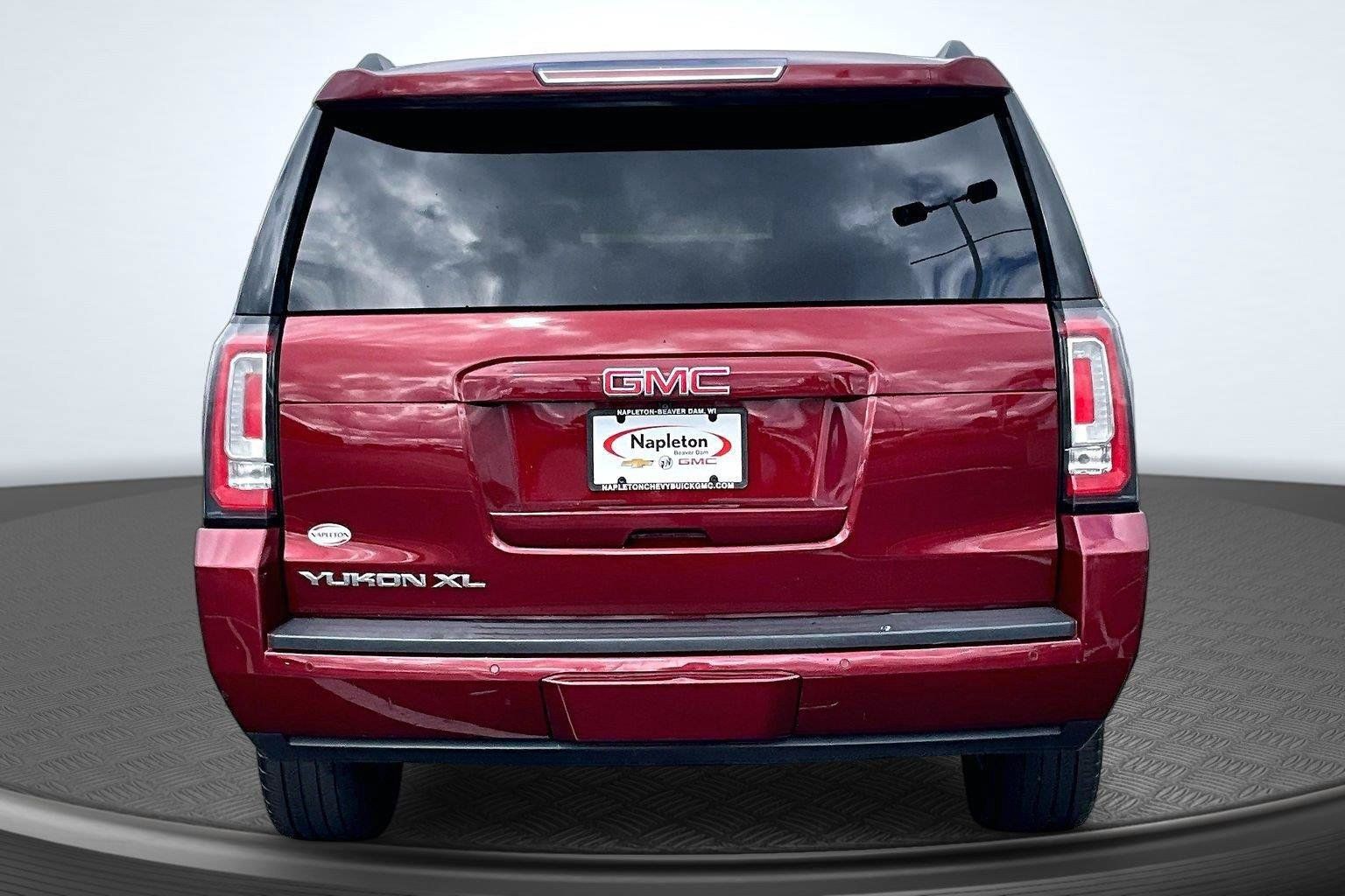 Used 2020 GMC Yukon XL SLT w/ Open Road Package AWD/4WD image 4