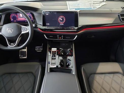 New 2026 Volkswagen Atlas Cross Sport SEL Premium R-Line AWD/4WD image 9