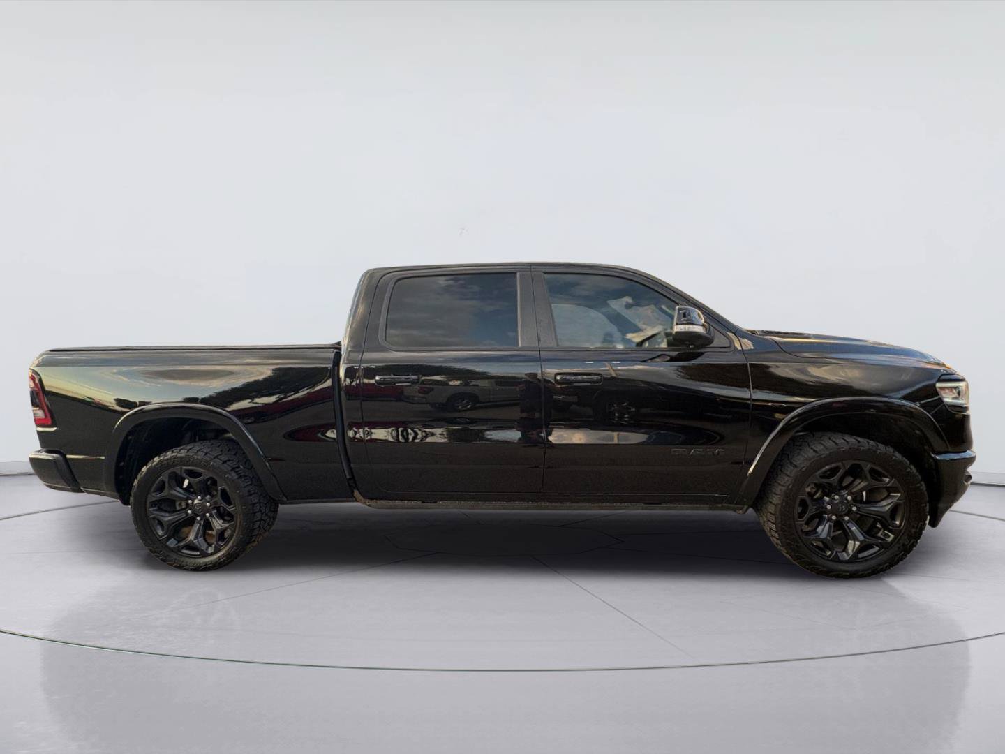 Used 2022 RAM 1500 Limited RWD image 3