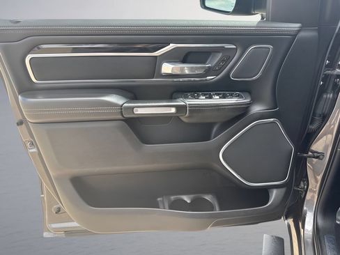 Used 2019 RAM 1500 Laramie RWD image 27