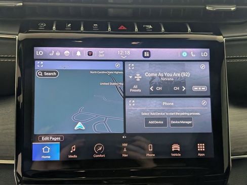Certified 2024 Jeep Grand Cherokee Overland w/ Luxury Tech Group IV AWD/4WD image 21