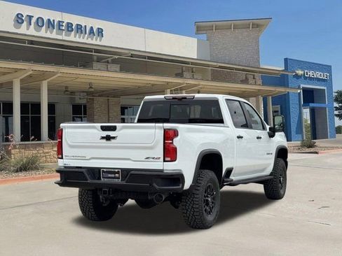 New 2026 Chevrolet Silverado 2500 ZR2 AWD/4WD image 5