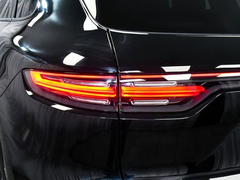 Used 2021 Porsche Cayenne image 71