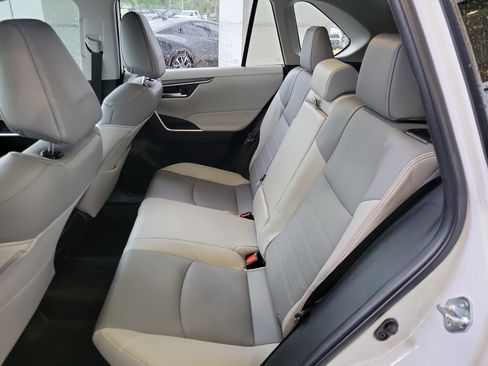Certified 2025 Toyota RAV4 XLE Premium image 28