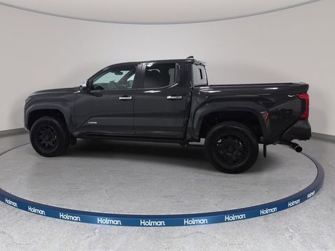 Certified 2025 Toyota Tacoma Limited AWD/4WD image 8