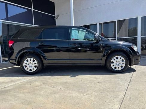 Used 2015 Dodge Journey American Value Package w/ Flexible Seating Group FWD image 2