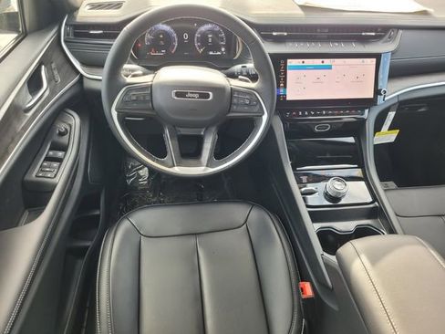 New 2026 Jeep Grand Cherokee Limited image 8