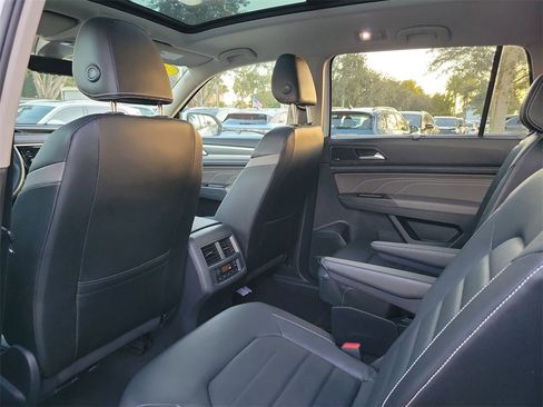 Used 2023 Volkswagen Atlas SEL Premium image 7
