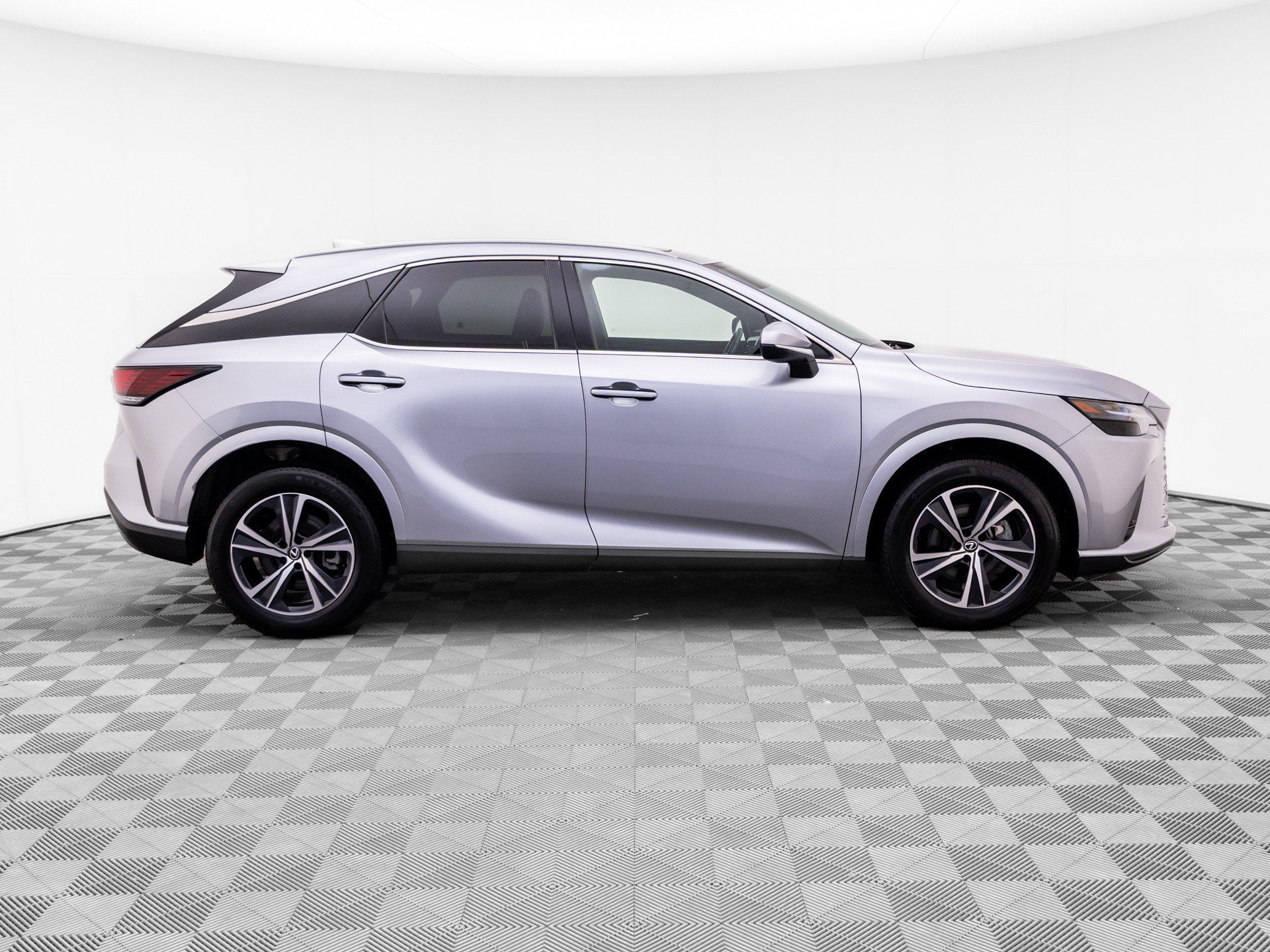 Used 2023 Lexus RX 350 Premium w/ Accessory Package AWD/4WD image 7