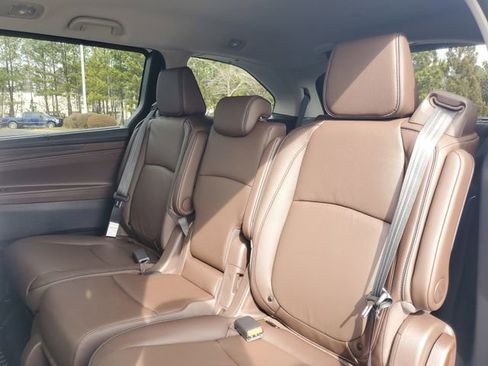 New 2026 Honda Odyssey Touring image 10