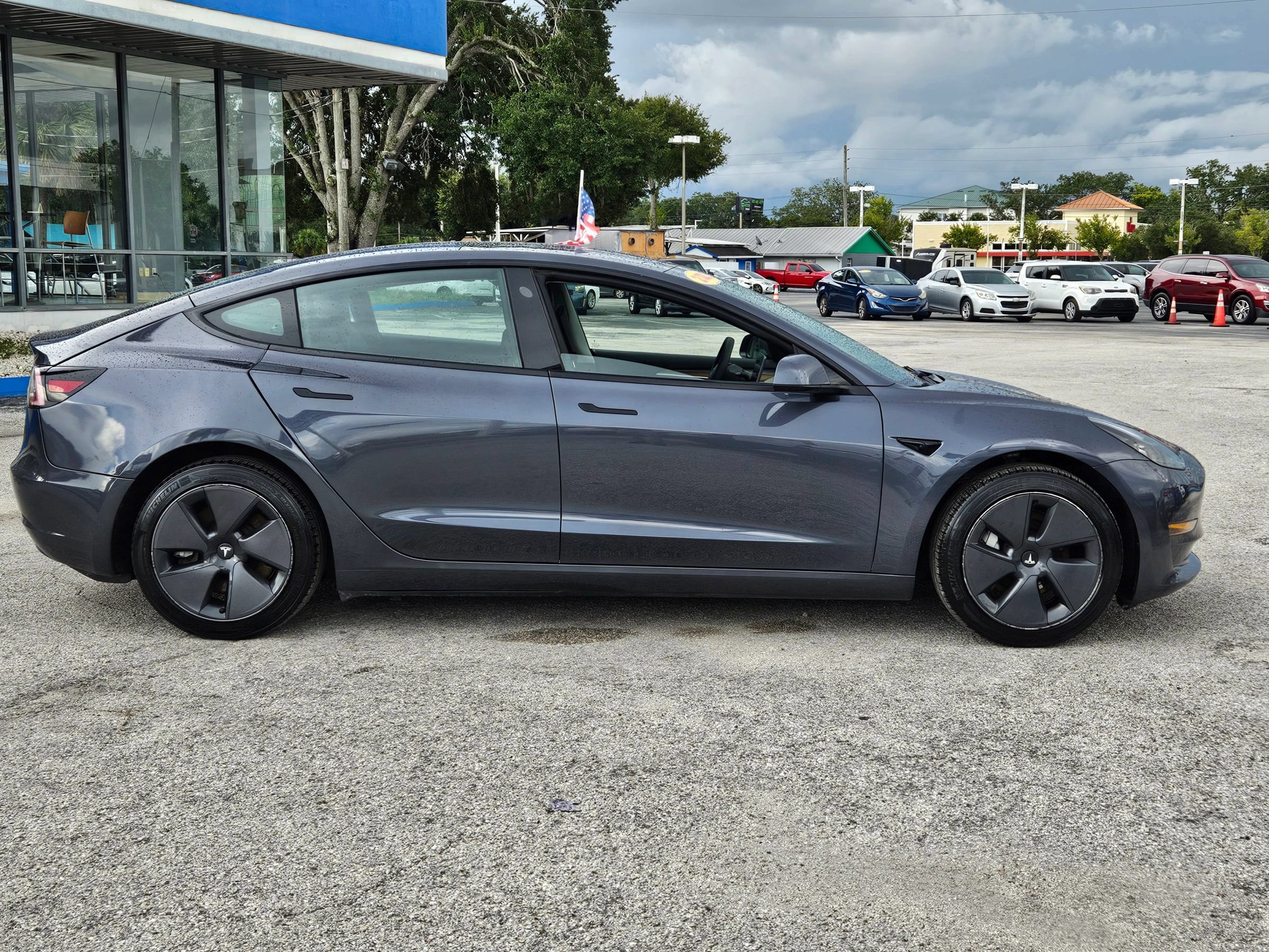 Used 2023 Tesla Model 3 Standard Range RWD image 9