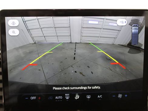 Used 2024 Ford Transit 350 XLT image 31