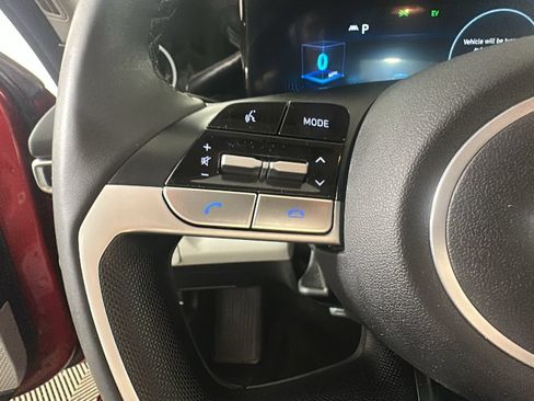 Certified 2023 Hyundai Elantra Limited FWD image 18
