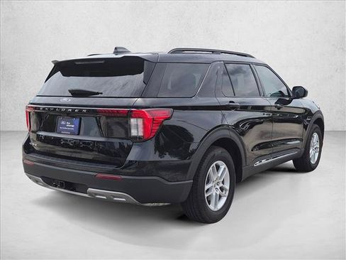 Certified 2025 Ford Explorer Active w/ Active Comfort Package RWD image 5