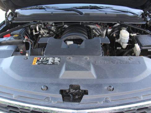 Used 2018 Chevrolet Tahoe 2WD w/ Remote Keyless Entry Package image 32