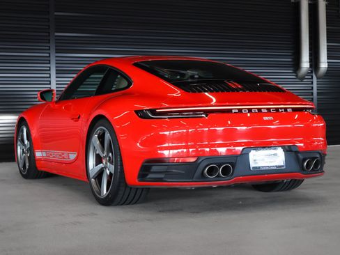 Used 2024 Porsche 911 Carrera S w/ Premium Package image 3