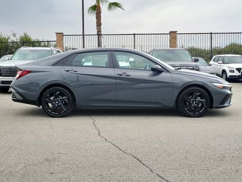 New 2026 Hyundai Elantra SEL Sport FWD image 32