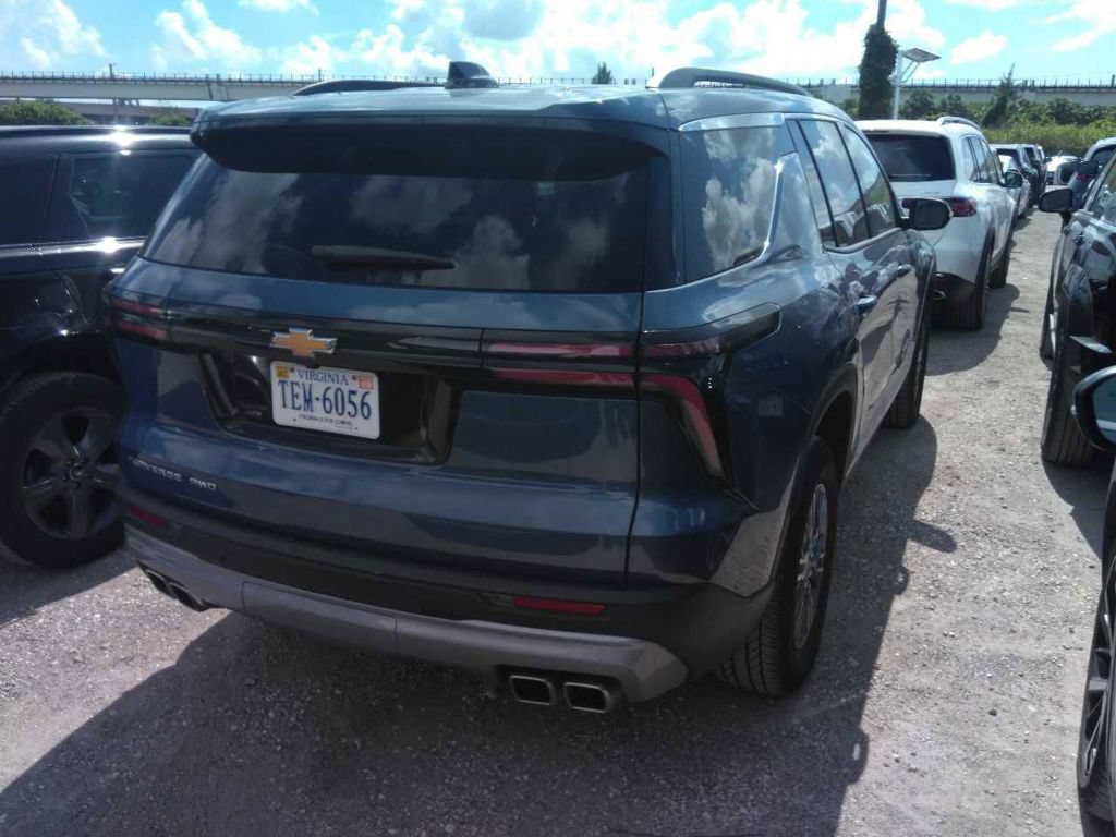Used 2025 Chevrolet Traverse LT AWD/4WD image 8