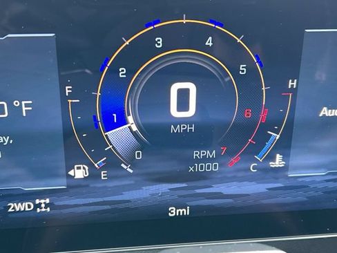 New 2026 Chevrolet Traverse Z71 w/ Enhanced Driving Package AWD/4WD image 12