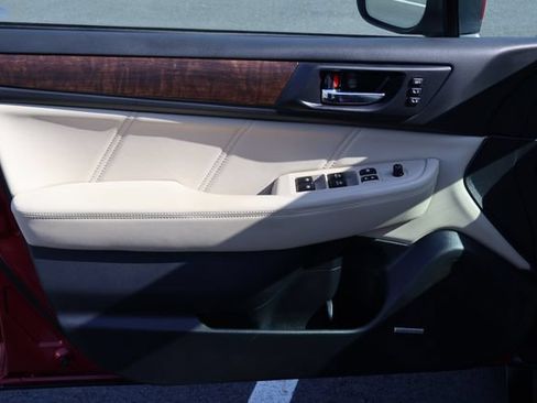 Used 2019 Subaru Outback 2.5i Limited AWD/4WD image 17
