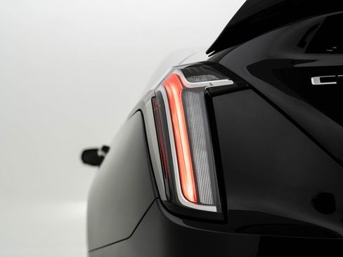 Used 2022 Cadillac CT4 V Blackwing w/ Carbon Fiber 1 Package image 17