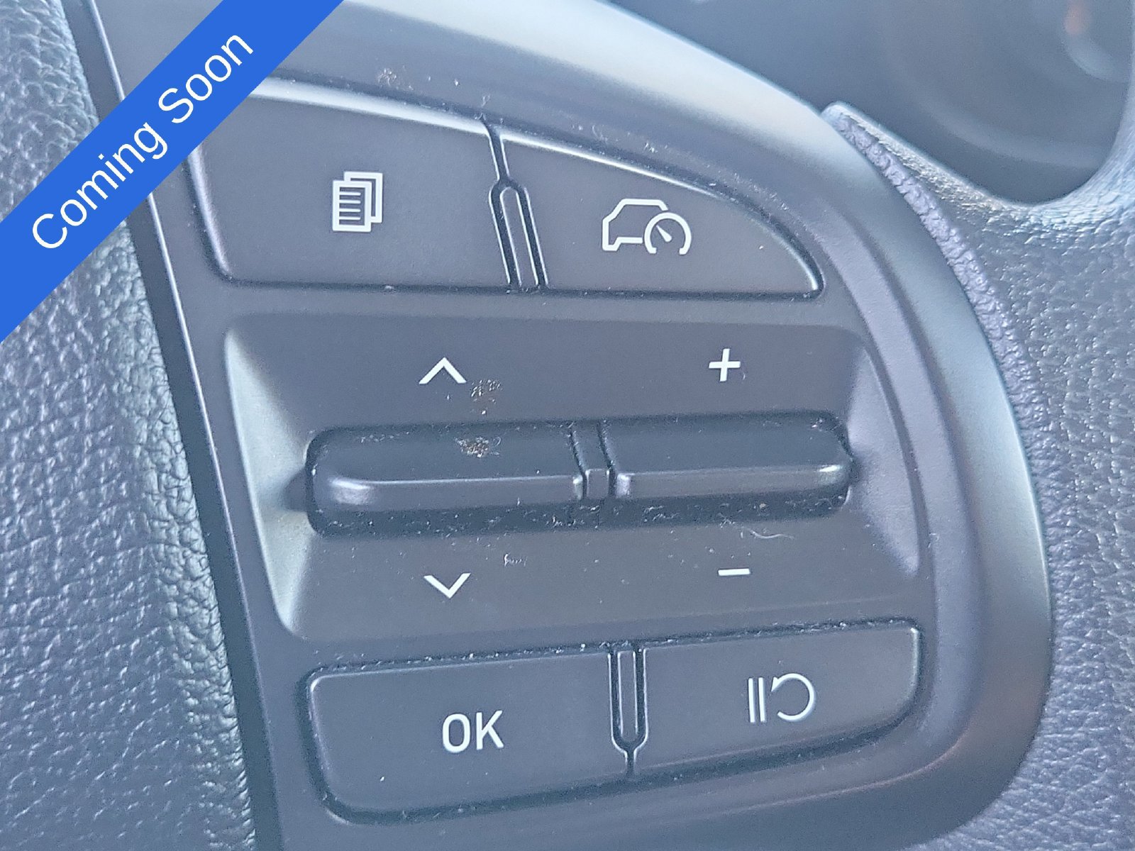 Certified 2025 Hyundai Venue SE FWD image 9