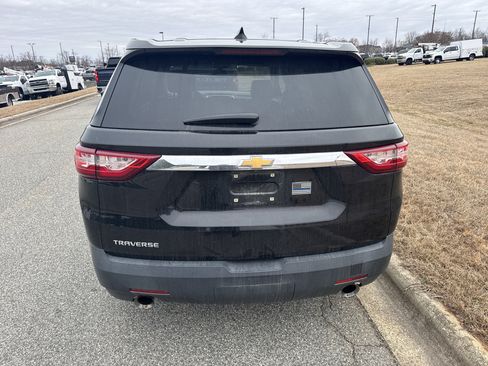Used 2019 Chevrolet Traverse LS image 9