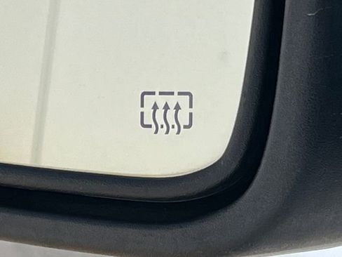 Used 2018 RAM 1500 Sport image 33