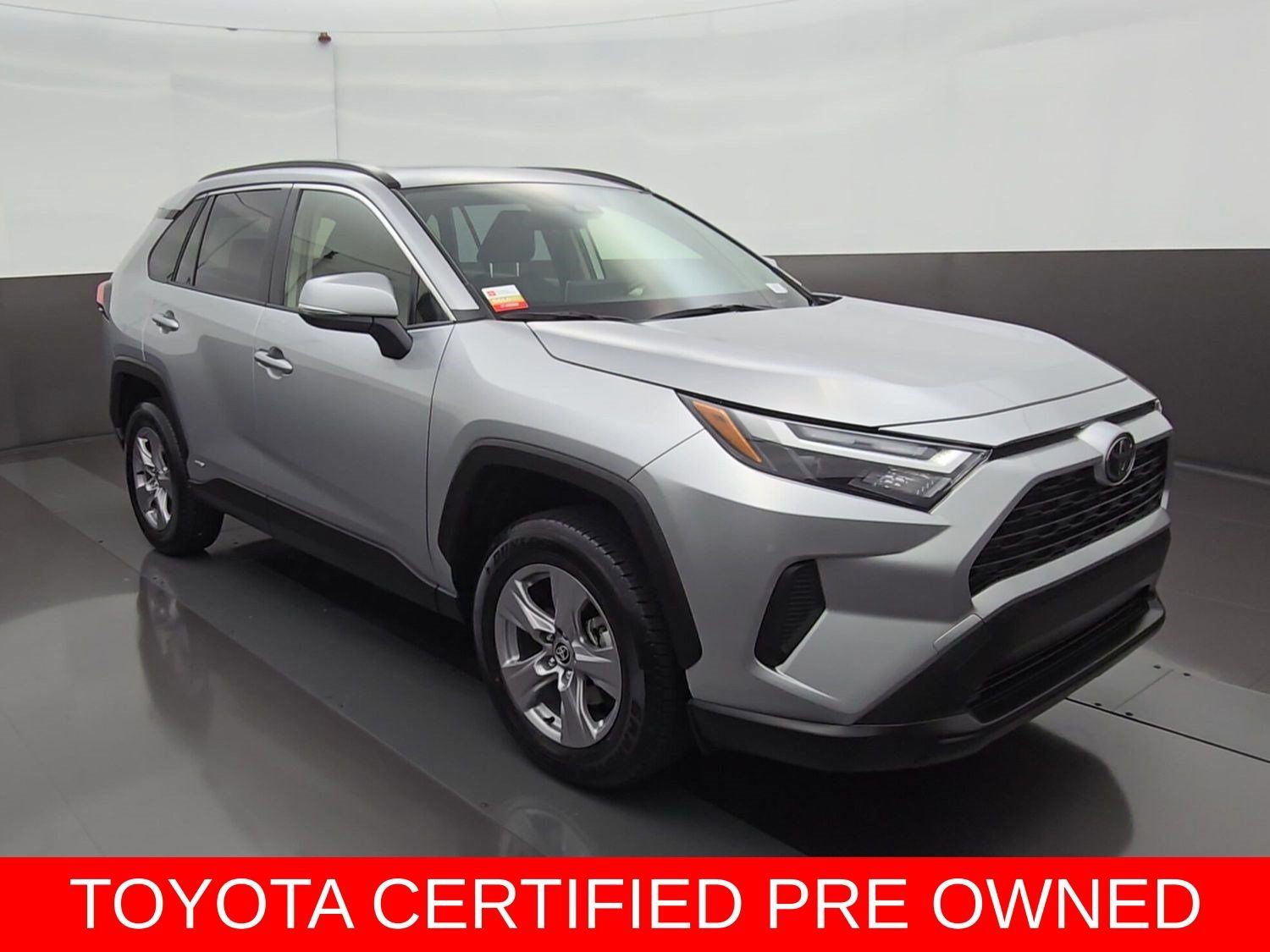 Certified 2025 Toyota RAV4 XLE w/ Convenience Package AWD/4WD image 1