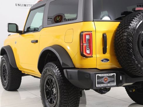 Used 2022 Ford Bronco Wildtrak image 23